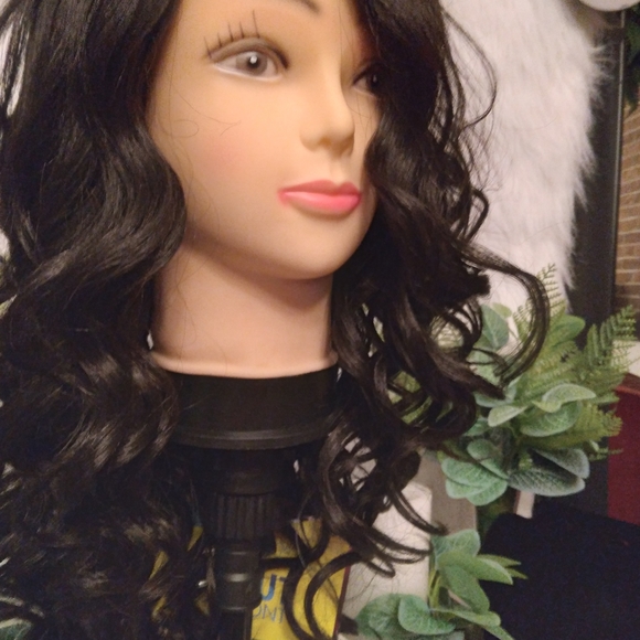 Wig - Picture 7 of 8